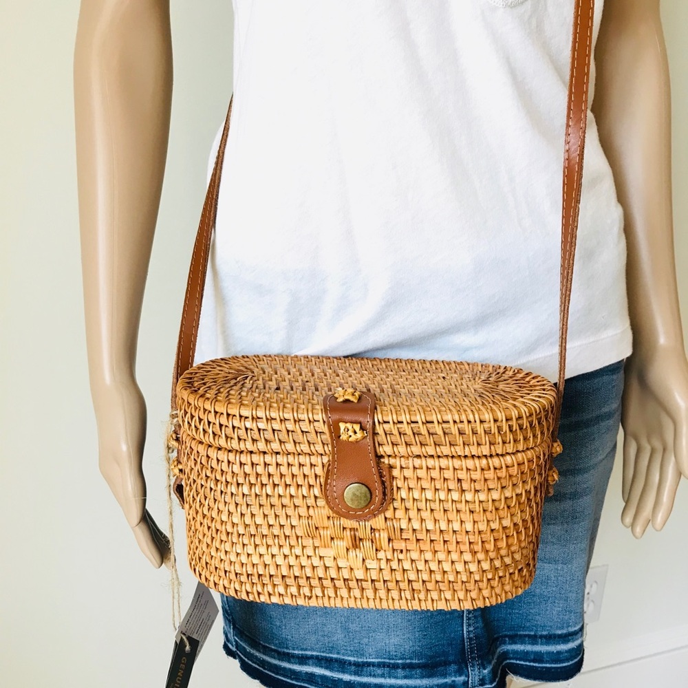 Woven Raffia Crossbody Camera Bag - Picture 2 of 11